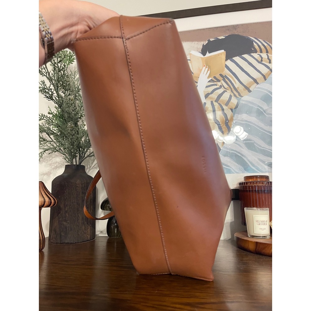 Fossil Cognac Leather Tote Bag - Gold Hardware - Picture 6 of 8
